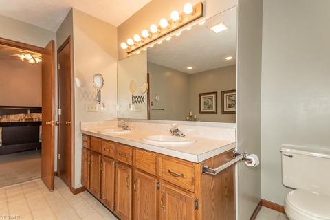 8469 Barbara Dr, Mentor, OH 44060 photo 19