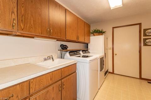 8469 Barbara Dr, Mentor, OH 44060 photo 25