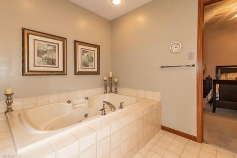 8469 Barbara Dr, Mentor, OH 44060 photo 18