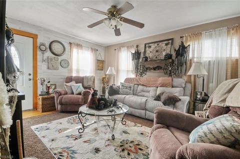 615 Sexton St, Struthers, OH 44471 photo 9