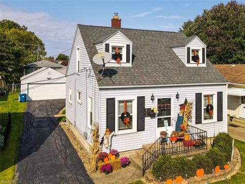 615 Sexton St, Struthers, OH 44471 photo 1