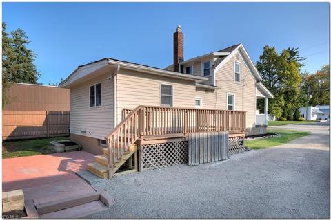 357 Berea St, Berea, OH 44017 photo 3