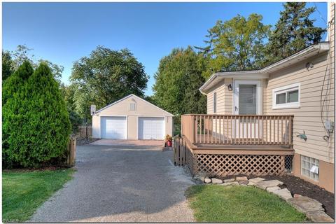 357 Berea St, Berea, OH 44017 photo 2
