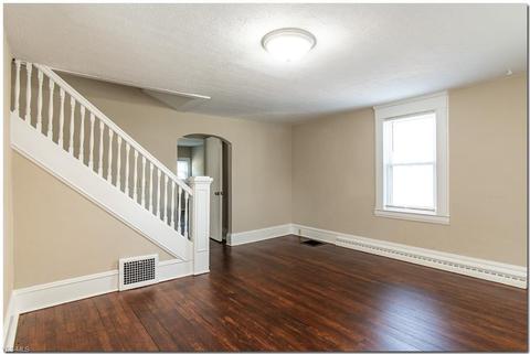 357 Berea St, Berea, OH 44017 photo 8
