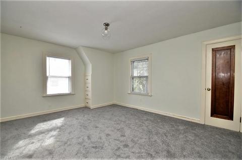 261 E 211th St, Euclid, OH 44123 photo 15