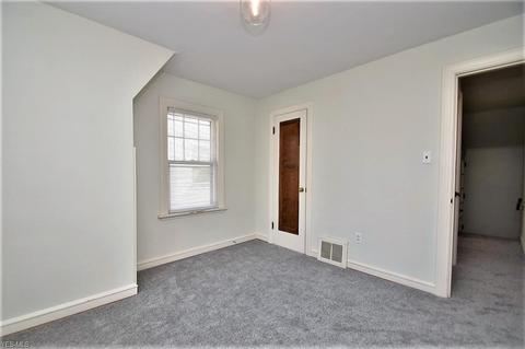261 E 211th St, Euclid, OH 44123 photo 18