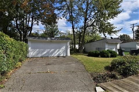 261 E 211th St, Euclid, OH 44123 photo 29