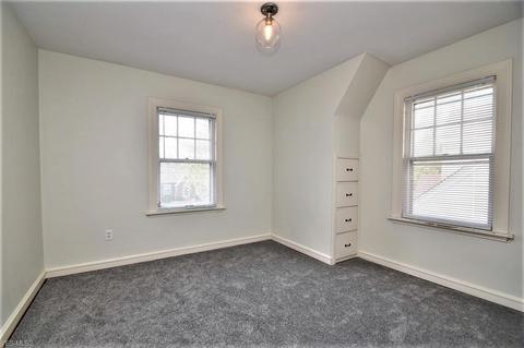 261 E 211th St, Euclid, OH 44123 photo 17
