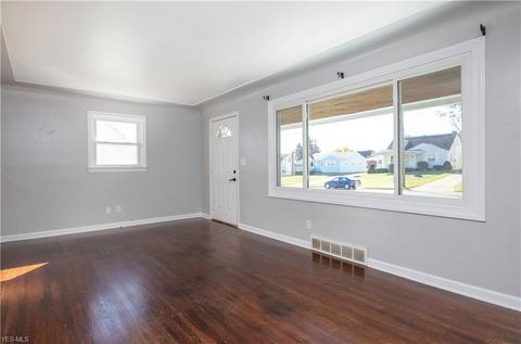 545 Creed St, Struthers, OH 44471 photo 5