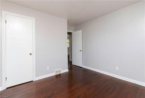 545 Creed St, Struthers, OH 44471 photo 11