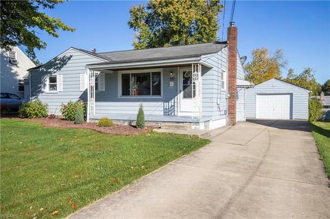 545 Creed St, Struthers, OH 44471 photo 2