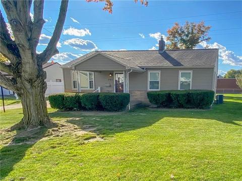 941 Garfield St, Struthers, OH 44471 photo 2