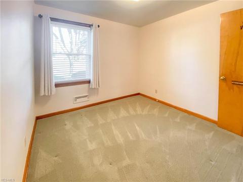 941 Garfield St, Struthers, OH 44471 photo 10