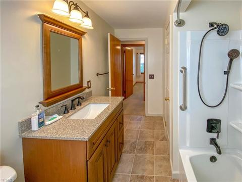 941 Garfield St, Struthers, OH 44471 photo 17