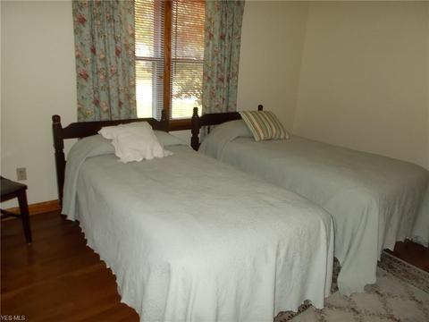 2224 W 10th St, Ashtabula, OH 44004 photo 8