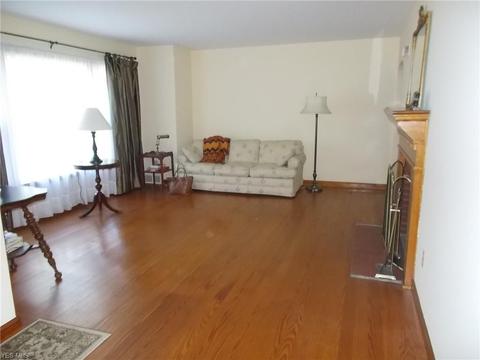 2224 W 10th St, Ashtabula, OH 44004 photo 2