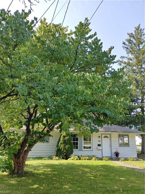 389 Walnut Dr, Berea, OH 44017 photo 1