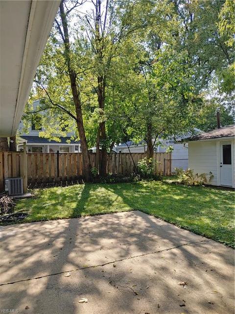 389 Walnut Dr, Berea, OH 44017 photo 20