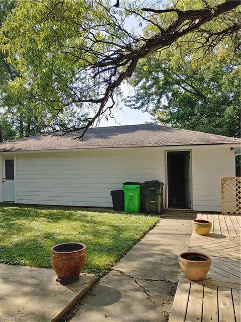 389 Walnut Dr, Berea, OH 44017 photo 21