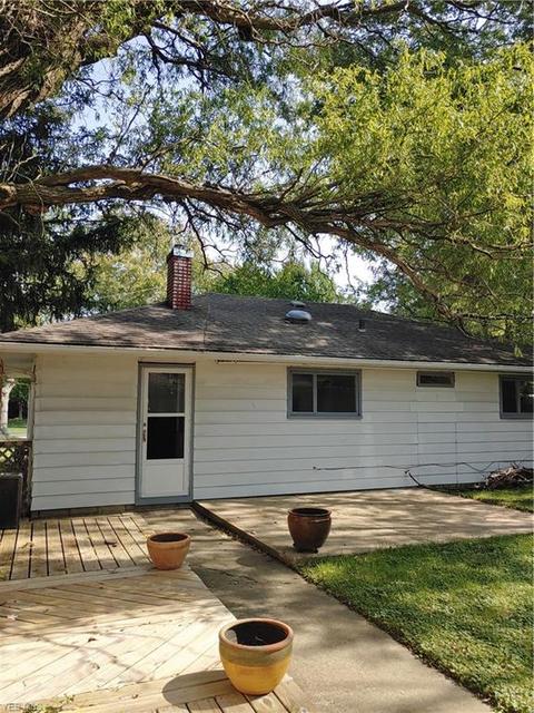 389 Walnut Dr, Berea, OH 44017 photo 24