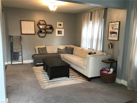 404 E 7th St, Dover, OH 44622 photo 4