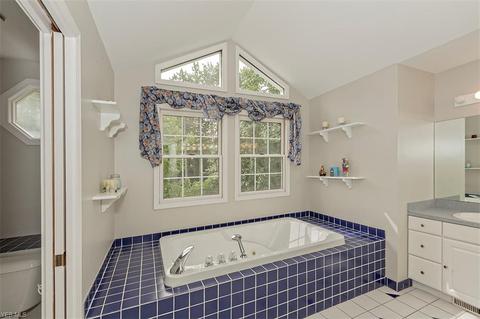 34450 Appleview Way, Solon, OH 44139 photo 22
