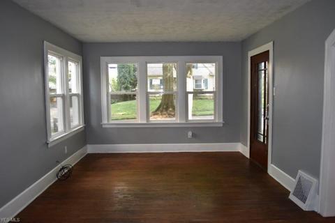 1844 Java Ave, Akron, OH 44305 photo 3