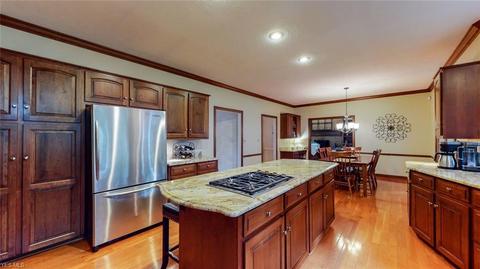 2038 E Highgate Ct, Hudson, OH 44236 photo 5