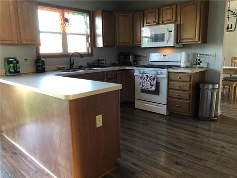 125 Mill Stream Cir, Elyria, OH 44035 photo 5