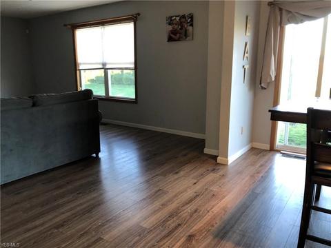 125 Mill Stream Cir, Elyria, OH 44035 photo 8