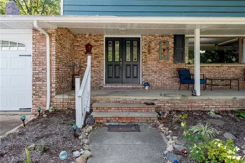 2450 Rockefeller Rd, Wickliffe, OH 44092 photo 2