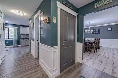 2450 Rockefeller Rd, Wickliffe, OH 44092 photo 4