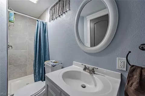 2450 Rockefeller Rd, Wickliffe, OH 44092 photo 29