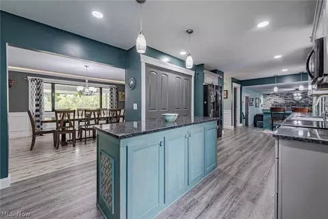 2450 Rockefeller Rd, Wickliffe, OH 44092 photo 7