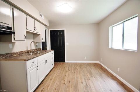 9538 Community Rd, Windham, OH 44288 photo 7