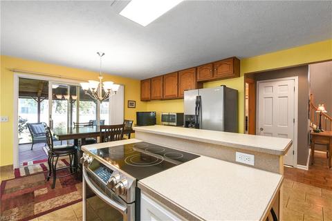 155 Pepperdine Dr, Elyria, OH 44035 photo 12