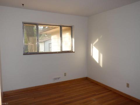 320 Starlight Dr, Seven Hills, OH 44131 photo 14