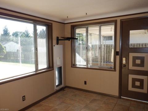 320 Starlight Dr, Seven Hills, OH 44131 photo 12