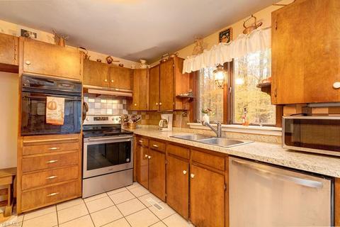 9837 Chardon Rd, Chardon, OH 44024 photo 9