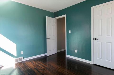 224 Wilson St, Struthers, OH 44471 photo 8