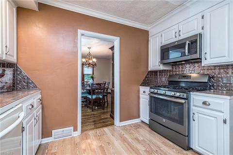 215 Raff Rd NW, Canton, OH 44708 photo 7