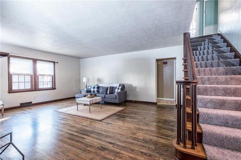 215 Raff Rd NW, Canton, OH 44708 photo 4