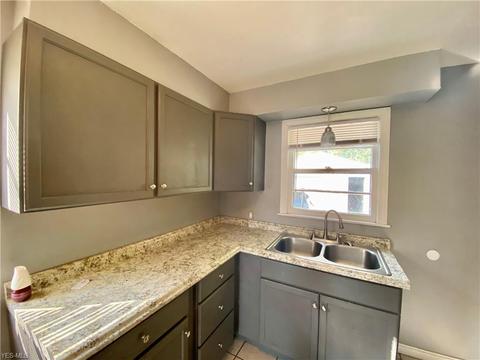 940 Compton Ln, Youngstown, OH 44502 photo 7