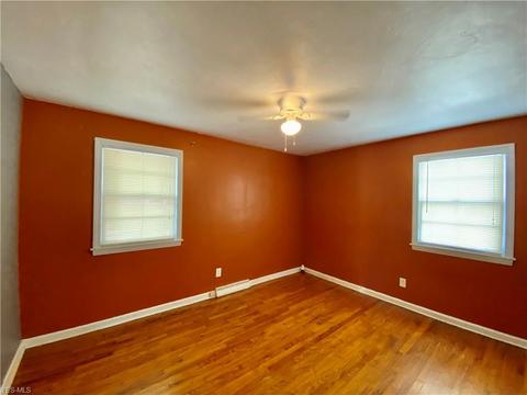 940 Compton Ln, Youngstown, OH 44502 photo 8