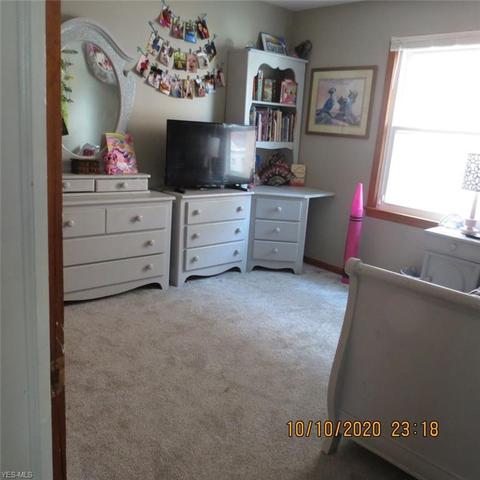 4102 Snow Rd, Parma, OH 44134 photo 6