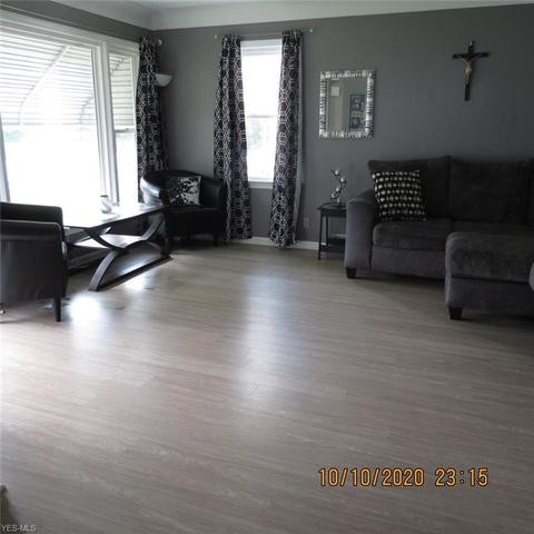 4102 Snow Rd, Parma, OH 44134 photo 3