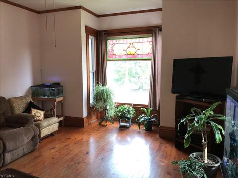 206 E College St, Scio, OH 43988 photo 6