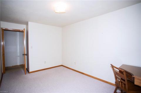 185 Grimm Heights Ave, Struthers, OH 44471 photo 4