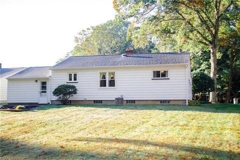 185 Grimm Heights Ave, Struthers, OH 44471 photo 3