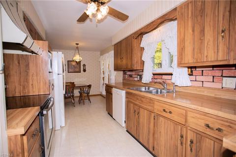 185 Grimm Heights Ave, Struthers, OH 44471 photo 18